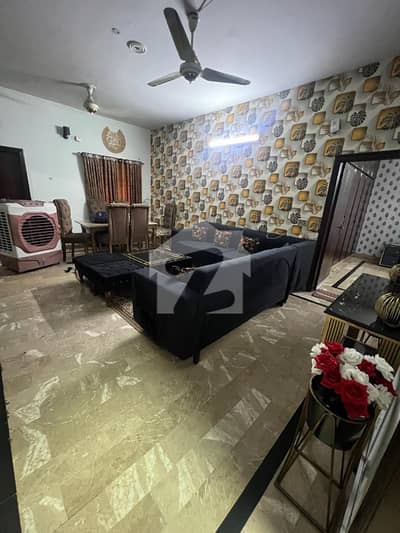 15MARLA UPPER PORTION WITH SEPARATE GATE IN DHA PHASE 3