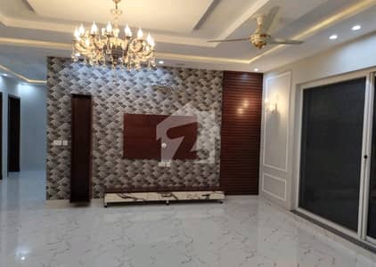 Get Your Hands On House In Lahore Best Area