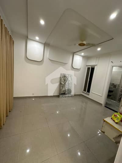 916 Square Feet 2 Bed Room Apartment For Sale At Prime Location Near Park And Commercial Area 916 Square Feet 2 Bed Room Apartment For Sale At Prime Location Near Park And Commercial Area
