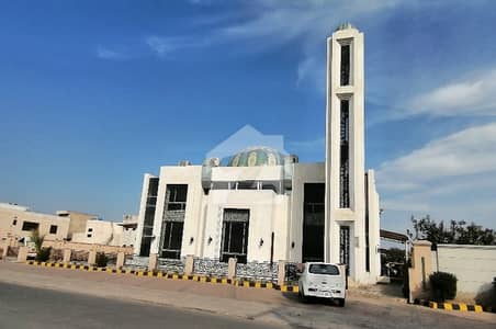 2 Kanal Corner Plot Available For Sale