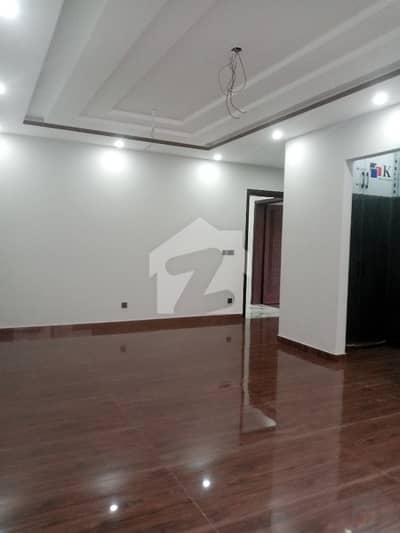 ڈی ایچ اے فیز 8 ڈیفنس (ڈی ایچ اے),لاہور میں 4 کمروں کا 10 مرلہ مکان 1.55 لاکھ میں کرایہ پر دستیاب ہے۔ ڈی ایچ اے فیز 8 ڈیفنس (ڈی ایچ اے),لاہور میں 4 کمروں کا 10 مرلہ مکان 1.55 لاکھ میں کرایہ پر دستیاب ہے۔