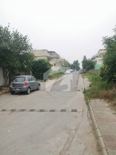 ڈی ایچ اے فیز 2 - سیکٹر جے ڈی ایچ اے ڈیفینس فیز 2,ڈی ایچ اے ڈیفینس,اسلام آباد میں 10 مرلہ رہائشی پلاٹ 2.7 کروڑ میں برائے فروخت۔ ڈی ایچ اے فیز 2 - سیکٹر جے ڈی ایچ اے ڈیفینس فیز 2,ڈی ایچ اے ڈیفینس,اسلام آباد میں 10 مرلہ رہائشی پلاٹ 2.7 کروڑ میں برائے فروخت۔