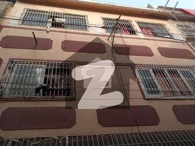 نارتھ کراچی کراچی میں 6 کمروں کا 3 مرلہ مکان 1.5 کروڑ میں برائے فروخت۔