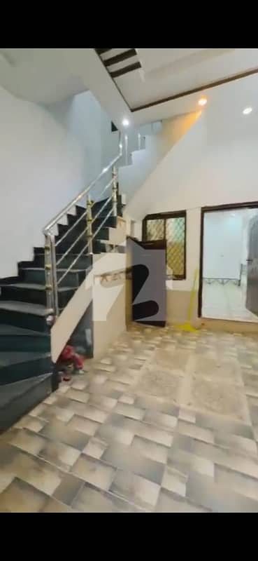 فور سِیزن ہاؤسنگ فیصل آباد میں 4 کمروں کا 3 مرلہ مکان 1.35 کروڑ میں برائے فروخت۔