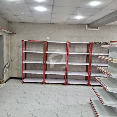 Warehouse/Showroom Available For Rent