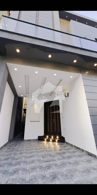 5 MARLA BRAND NEW HOUSE FOR RENT | PRIME LOCATION | NEAR TO PARK