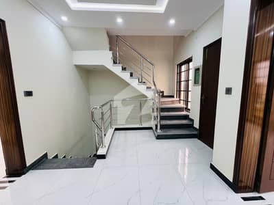10 Marla Houses Available For Rent In Central Park Lahore