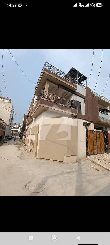 گلریز ہاؤسنگ سکیم راولپنڈی میں 4 کمروں کا 3 مرلہ مکان 1.1 کروڑ میں برائے فروخت۔