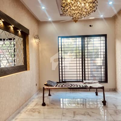 10 MARLA HOUSE FOR RENT