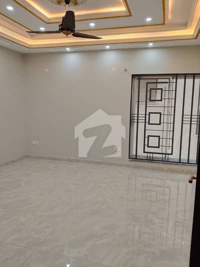 HOUSE FOR RENT IN VALENCIA TOWN