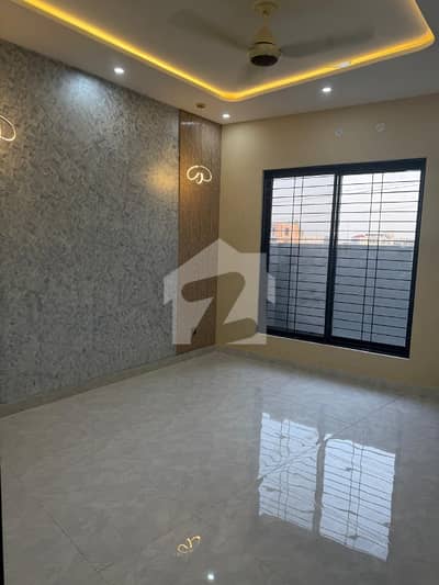 7 Marla Beautiful House In Bahria Town Lahore