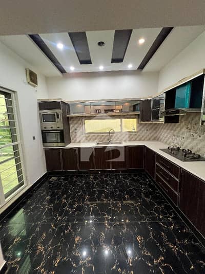 1 KANAL BRAND NEW HOUSE FOR RENT VALANCIA TOWN