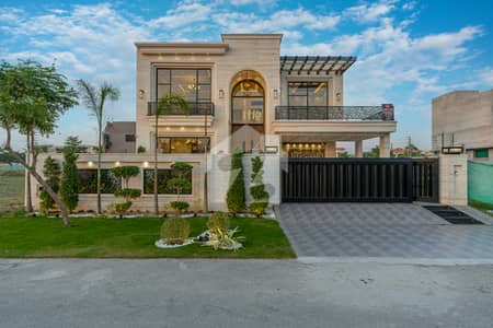 Near To Mosque & Park 1 Kanal Modern Design Top Class House For Sale