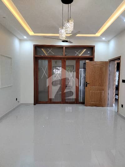 10 Marla Brand New House Well Construction,