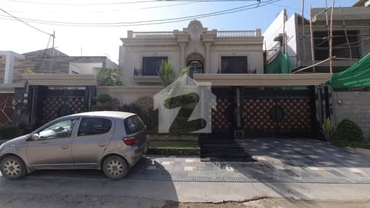 Prime Location In North Nazimabad - Block F House For sale Sized 750 Square Yards