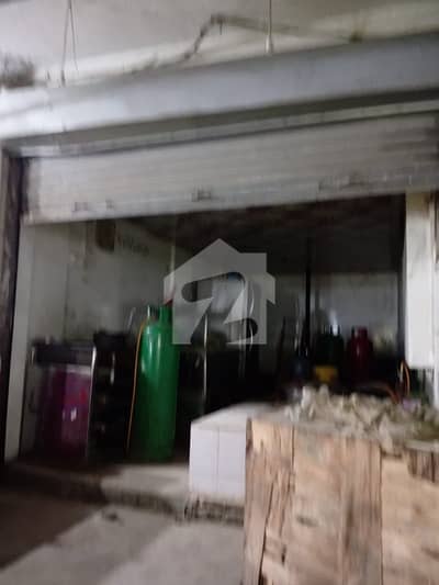 SHOP FOR RENT  IQRA COMPLEX   SIZE 10 X 20   NOMAN GRAND CITY OPPOSITE   CITY BAKERY STREET  RENT 65,000