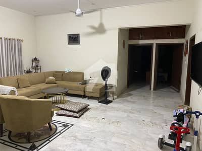 A Prime Location 400 Square Yards Upper Portion In Karachi Is On The Market For rent