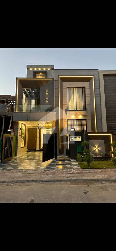 **5 Marla Luxury House For Sale In Park View City, Lahore. ** **5 Marla Luxury House For Sale In Park View City, Lahore. **