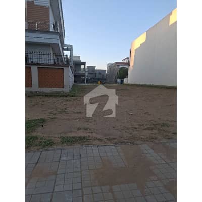 Abubaker Block 7 Marla Corner With Extra Plot For Sale Top Location Sun Face Solid Land Best Opportunity For Investment Abubaker Block 7 Marla Corner With Extra Plot For Sale Top Location Sun Face Solid Land Best Opportunity For Investment