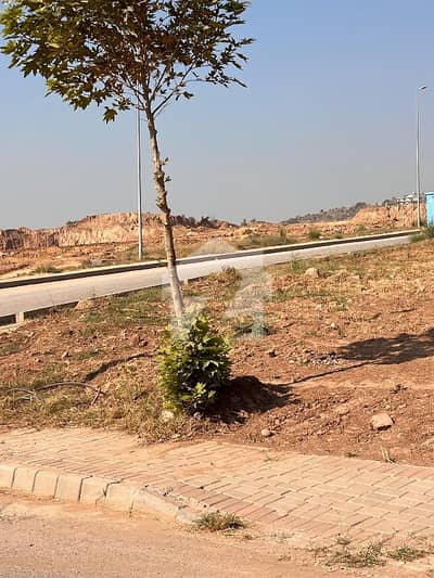 10 Marla Street Corner Plot For Sale With Extra Land Sun Face Back Open Most Prime Location Near To All Facilities Available 10 Marla Street Corner Plot For Sale With Extra Land Sun Face Back Open Most Prime Location Near To All Facilities Available