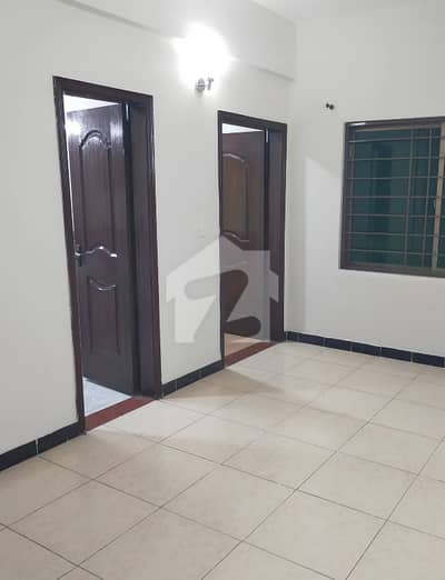 10 Marl 3 Bedrooms Open View Flat Available For Sale.