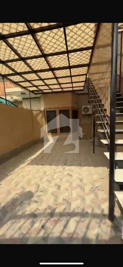 حیات آباد فیز 1 حیات آباد,پشاور میں 4 کمروں کا 1 کنال بالائی پورشن 90.0 ہزار میں کرایہ پر دستیاب ہے۔ حیات آباد فیز 1 حیات آباد,پشاور میں 4 کمروں کا 1 کنال بالائی پورشن 90.0 ہزار میں کرایہ پر دستیاب ہے۔