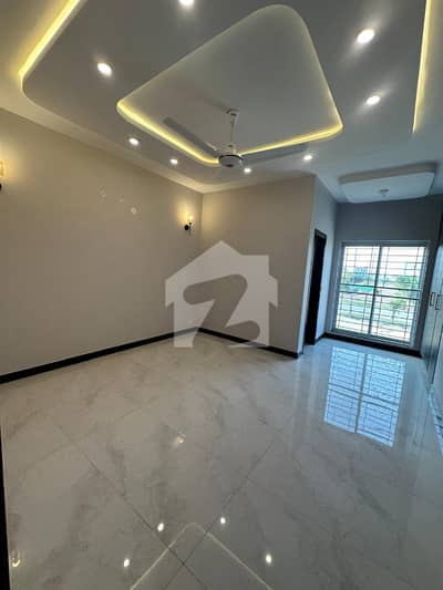 Lower Portion For Rent 10 Marla