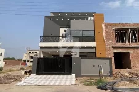 بش ایگزیکٹو ولاز ملتان میں 4 کمروں کا 5 مرلہ مکان 1.6 کروڑ میں برائے فروخت۔