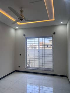 Beautiful House For Sale in Mumtaz City Islamabad