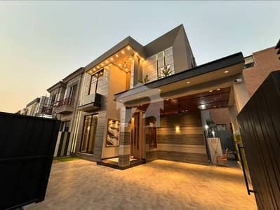A Prime Location House Of 10 Marla In Multan
