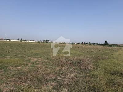 AGRICULTURAL COMMERCIAL 248 KANAL LAND MAIN FAISALABAD ROAD OPPOSITE SITARA ENERGY IS AVAILABLE FOR SALE AGRICULTURAL COMMERCIAL 248 KANAL LAND MAIN FAISALABAD ROAD OPPOSITE SITARA ENERGY IS AVAILABLE FOR SALE
