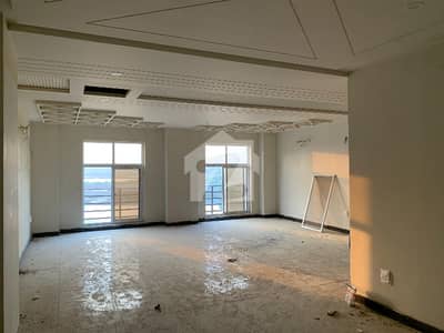 Office Space Available On Main Road Ideal For Business