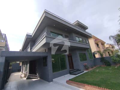 7 Bedrooms Beautiful House For Rent With Basement In F-11, Islamabad 7 Bedrooms Beautiful House For Rent With Basement In F-11, Islamabad