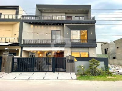 10 Marla Luxury House For Sale In Buch Vilas Multan