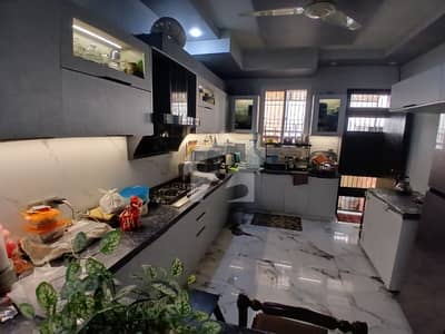 Modern 4-Bedroom Townhouse in Prime Location!