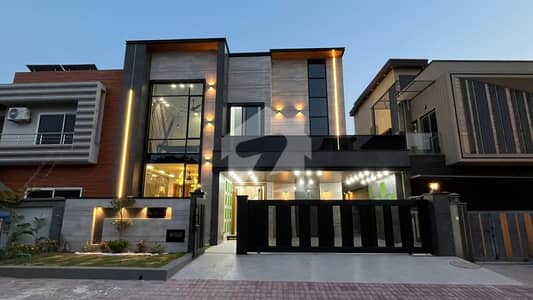 Ultra Luxury 10 Marla House for Sale | Double Height Lobby & Premium Finishing