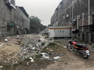 جوہر ٹاؤن فیز 1 جوہر ٹاؤن,لاہور میں 1 کنال کمرشل پلاٹ 25.0 کروڑ میں برائے فروخت۔