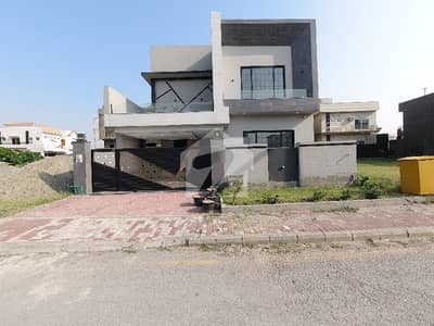Good Location 10 Marla House In Bahria Town Phase 8 - Sector E-3 For Sale