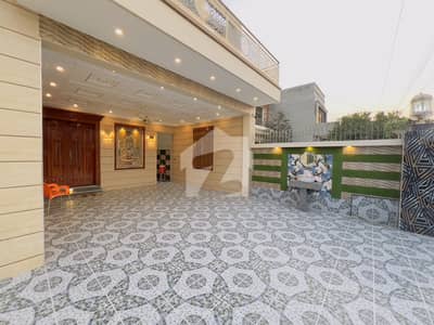 Top-Quality Construction Luxury Home In Johar Town Phase 2