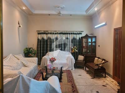 1 Kanal Full House For Rent On 65 Feet Road Ideal For School, IT & Software Offices (Block J2 Johar Town Phase 2) 1 Kanal Full House For Rent On 65 Feet Road Ideal For School, IT & Software Offices (Block J2 Johar Town Phase 2)