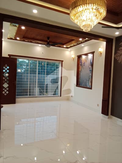 3 BEDS 5 MARLA BRAND NEW HOUSE FOR SALE LOCATED BAHRIA ORCHARD LAHORE