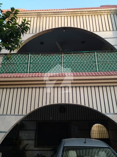 Prime Location Well Maintained 425 Sq Yards Bungalow Available in Gulshan-e-Iqbal Block 1 Commerical Built Prime Location Well Maintained 425 Sq Yards Bungalow Available in Gulshan-e-Iqbal Block 1 Commerical Built