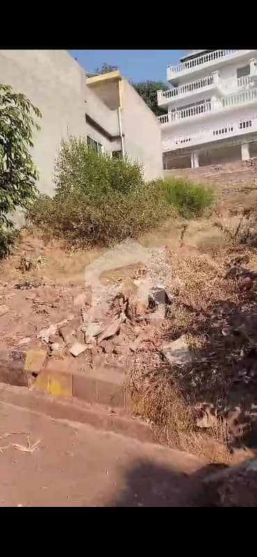 بنی گالہ اسلام آباد میں 10 مرلہ رہائشی پلاٹ 90.0 لاکھ میں برائے فروخت۔