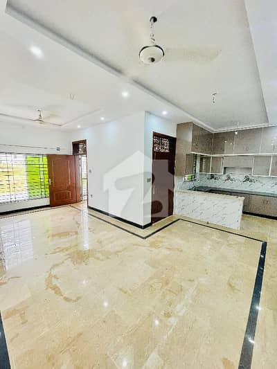 House For Rent 5 Marla