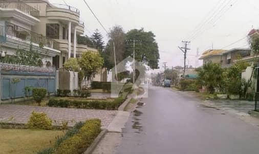 9 Marla Plot For Sale Officers Colony Phase 4, G-11 (Street 10)