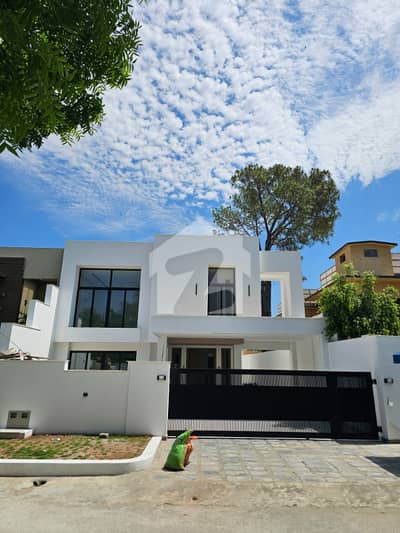 F-7 Islamabad 2 Kanal house available for rent in F-7 Islamabad 9 Bedrooms 10 Bathrooms TV Lounge Kitchen Parking Space Water Bore Available WAPDA Meter Installed Contact: 0311-9263324 Akhtar Zaman Marwat