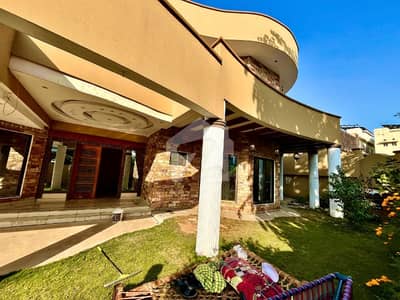 Bahria Town Phase 7 Corner House available Bahria Town Phase 7 Corner House available