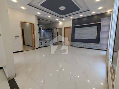 ViP Flat Sima Royal Residence urgent payment price shell be negotiable.