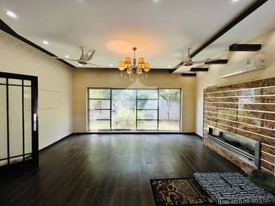 1 Kanal Slightly Use Full House For Rent in DHA Phase 8 Ex Park View