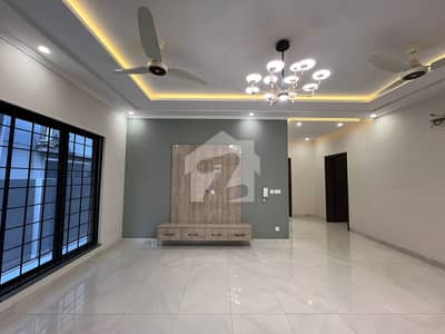 1 Kanal Upper Portion For Rent In DHA Phase 7 - Separate Entrance
